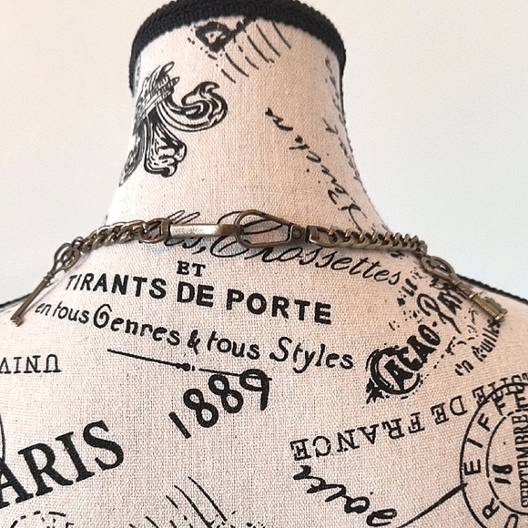 Brass Chain With Key Charms. Versatile. New - Picture 9 of 9